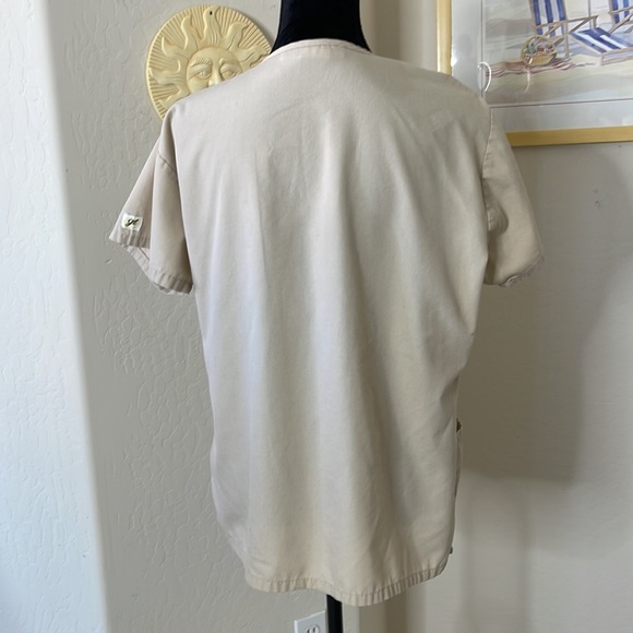 Green Town Taupe & Black Embroidered Top With Bottoms Scrub Set Size Medium - Picture 6 of 15